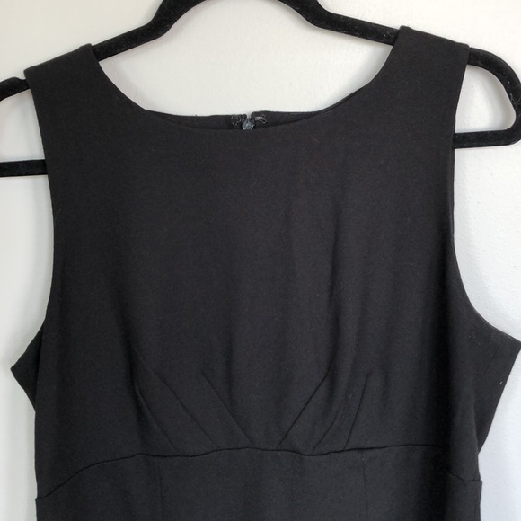 CAbi Sleeveless Top Style 224 - Picture 2 of 8
